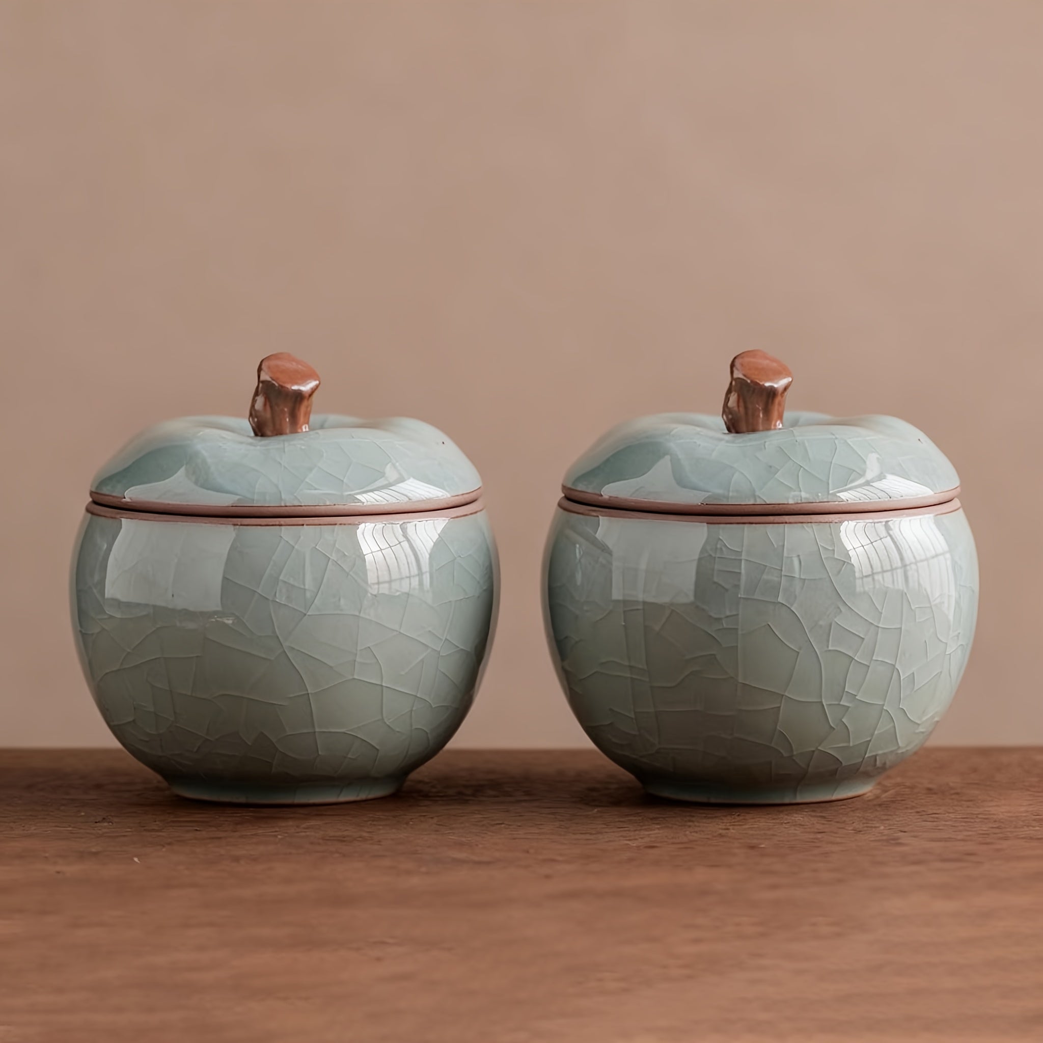 Two Simulated Apple Ceramic Jars Are Suitable for Home Desktop Decoration, Serving As Decorative Pieces for Christmas Eve And Other Home Decor - Non-Food Contact